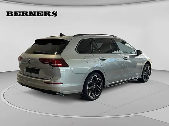 Volkswagen Golf 2026 photo 5