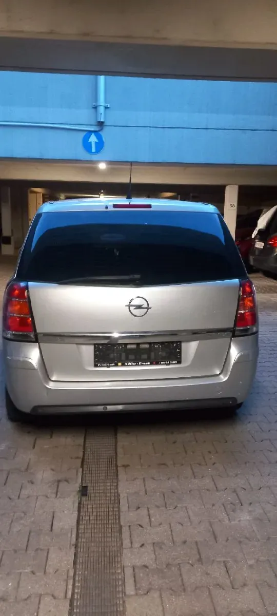 Opel Zafira 2007 photo 2