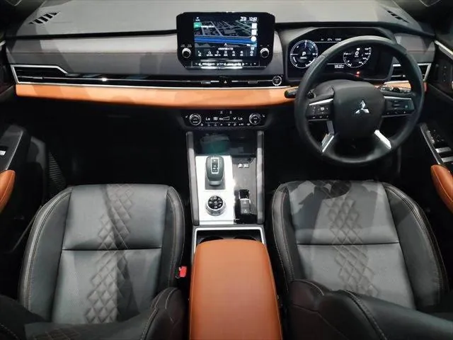 Mitsubishi Outlander 2023 photo 3
