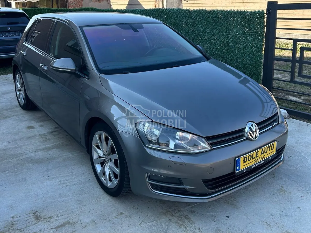 Volkswagen Golf 2013 photo 2
