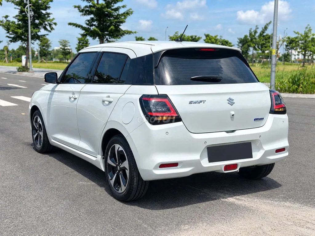Suzuki Swift 2025 photo 3