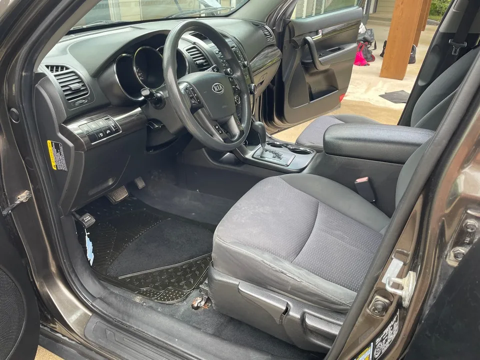 Kia Sorento 2011 photo 5