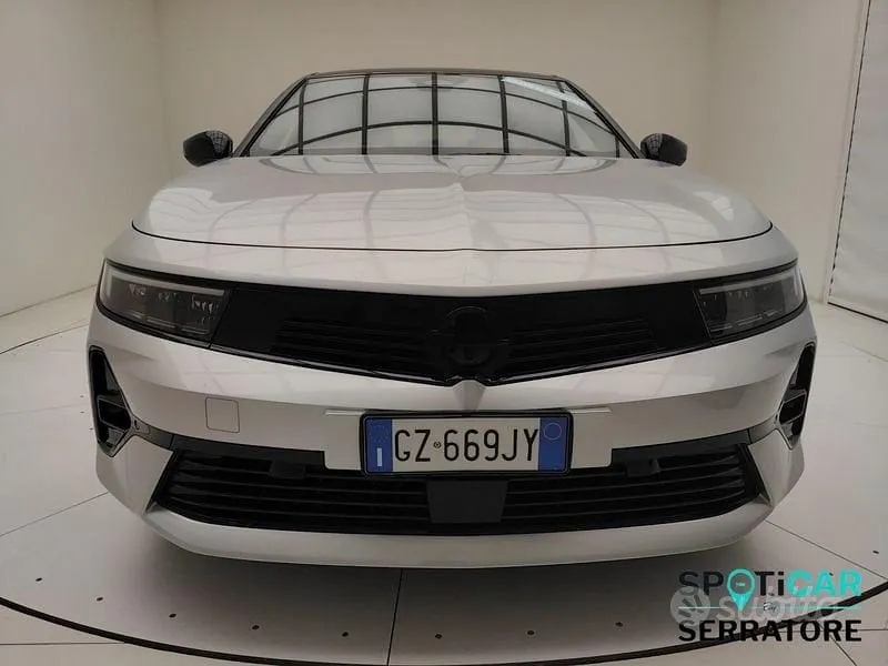 Opel Astra 2025 photo 2