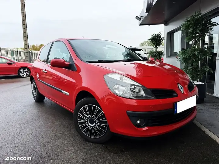 Renault Clio 2009 photo 3