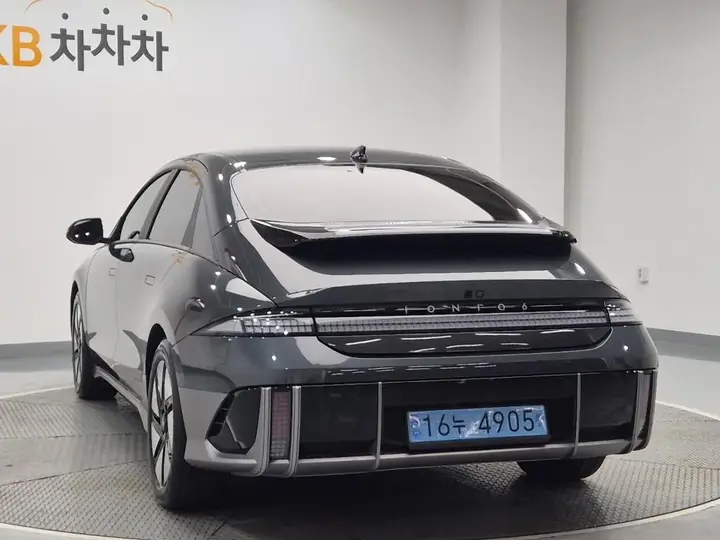 Hyundai Ioniq 6 2025 photo 2
