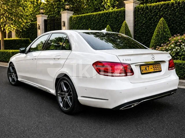 Mercedes-Benz E200 2011 photo 4