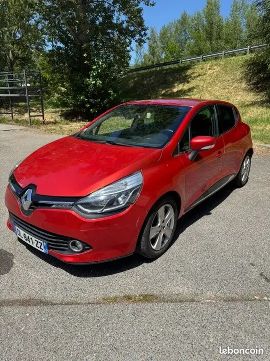 Renault Clio 2014 photo 2