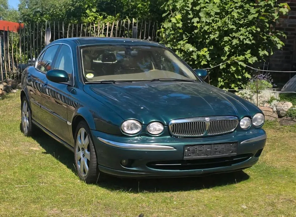Jaguar X-Type