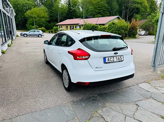 Ford Focus 2017 photo 4