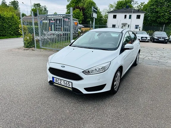 Ford Focus 2017 photo 2