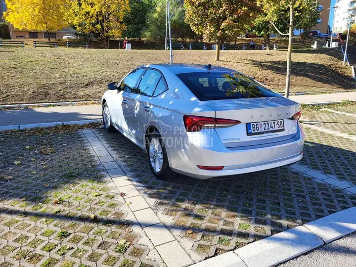 Skoda Octavia 2021 photo 3