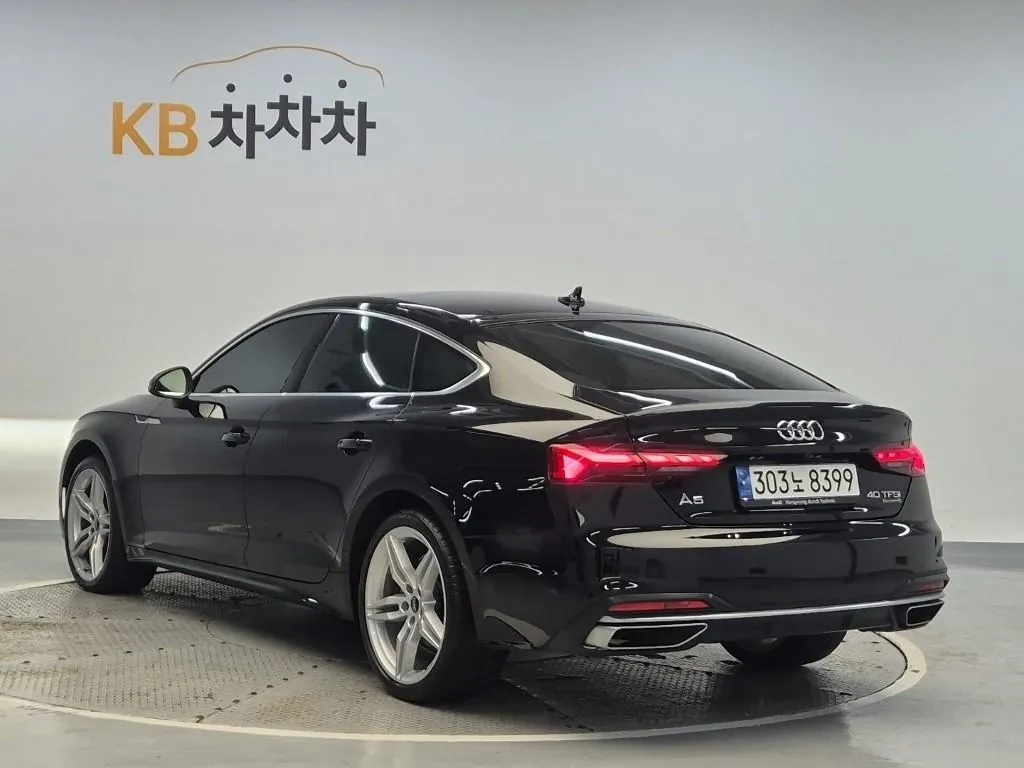Audi A5 2023 photo 2