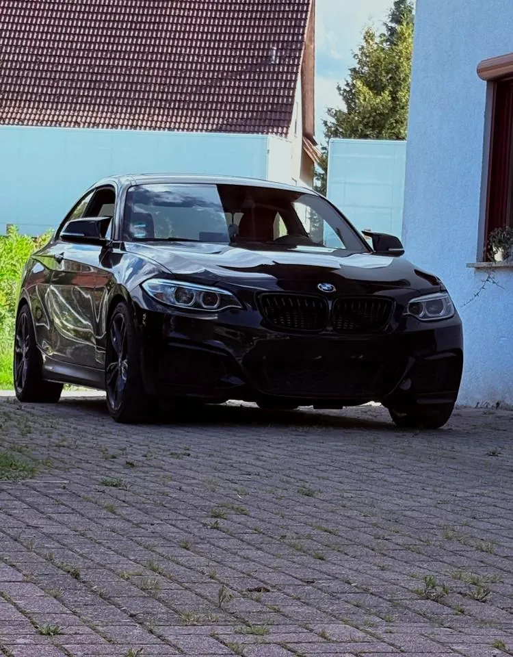 BMW M240I