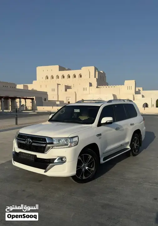 Toyota Land Cruiser 2020 photo 2