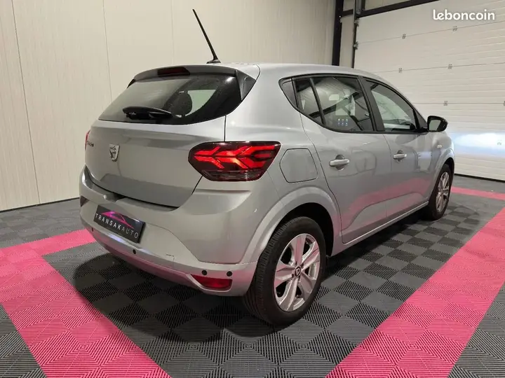 Dacia Sandero 2022 photo 3