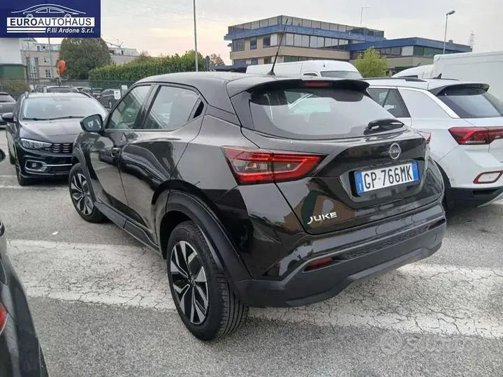 Nissan Juke 2023 photo 2