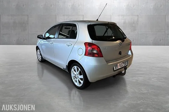 Toyota Yaris 2006 photo 3