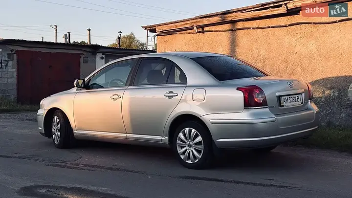 Toyota Avensis 2006 photo 2
