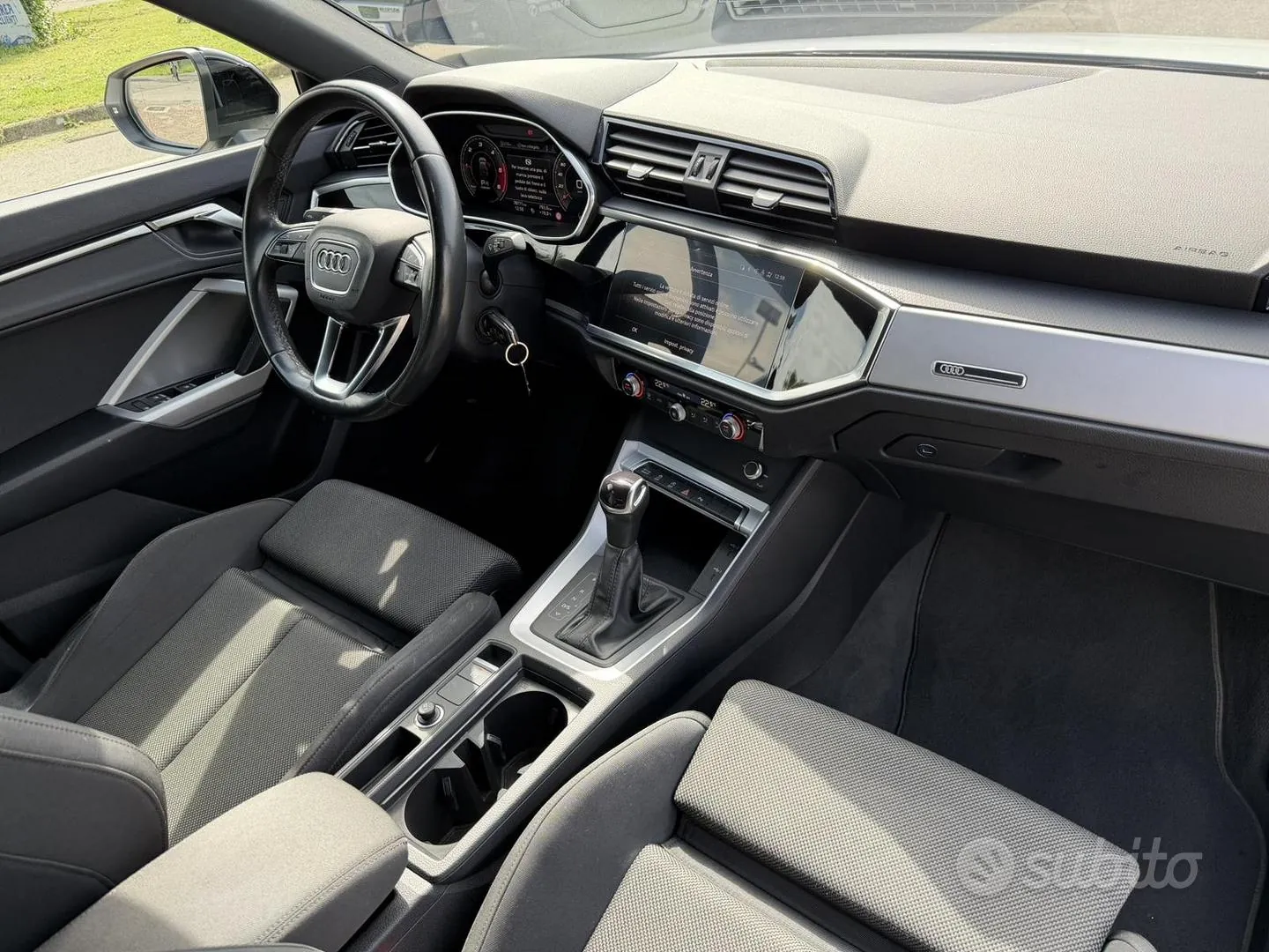 Audi Q3 2023 photo 3
