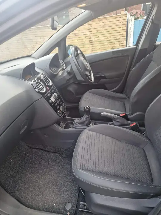 Vauxhall Corsa 2013 photo 5