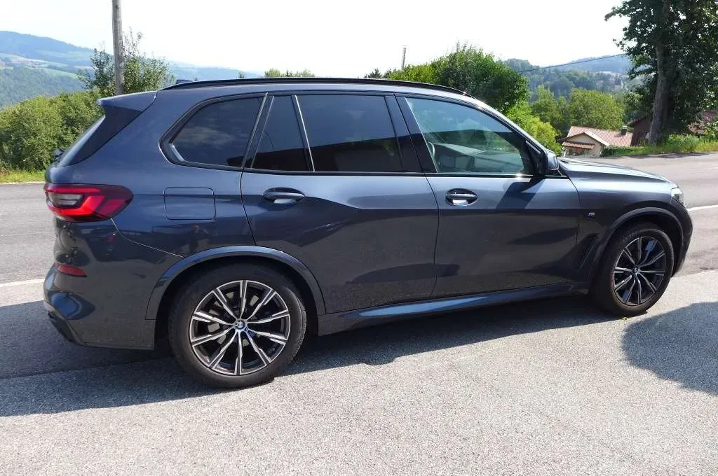 BMW X5 2022 photo 2