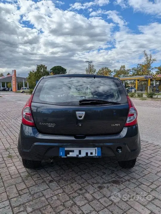 Dacia Sandero 2009 photo 4