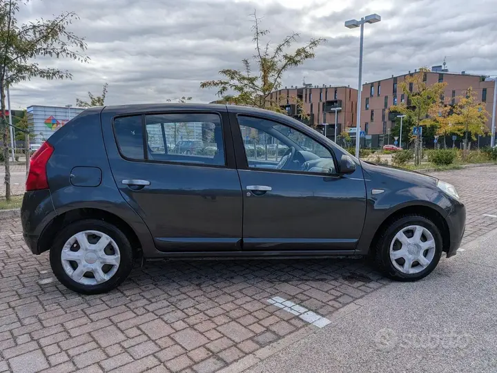Dacia Sandero 2009 photo 5