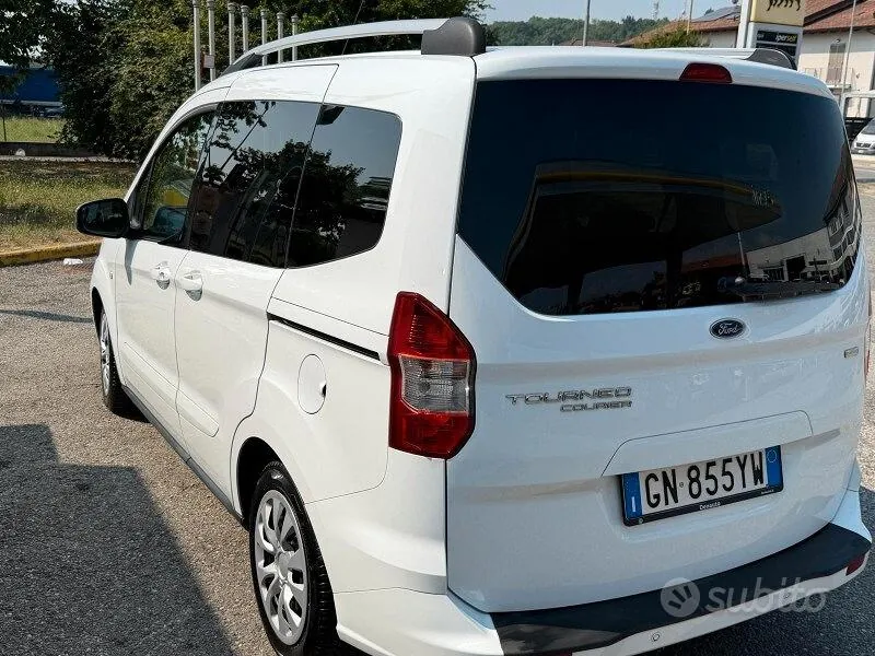 Ford Tourneo Courier 2017 photo 3