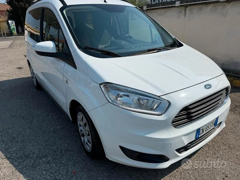 Ford Tourneo Courier 2017 photo 2