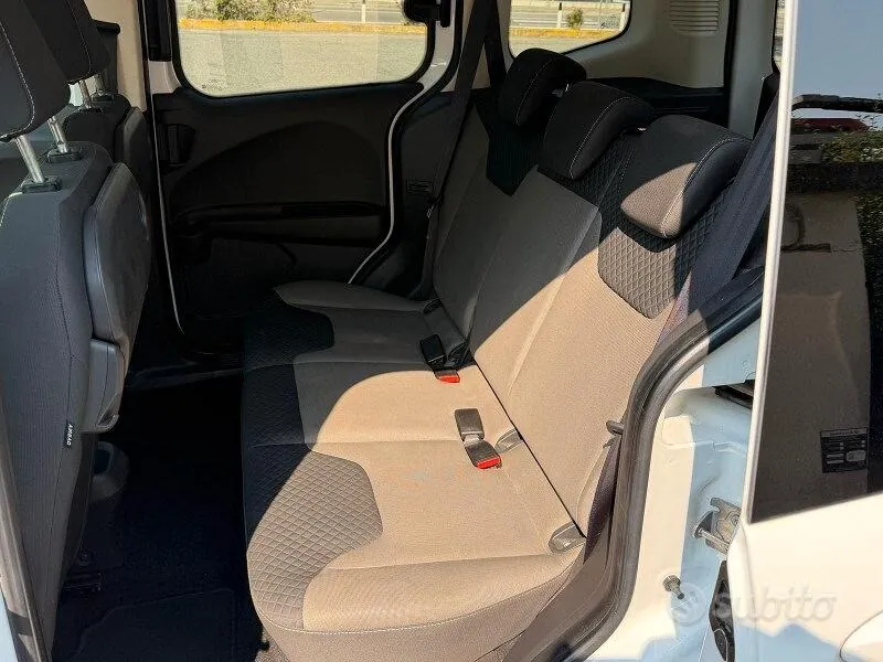 Ford Tourneo Courier 2017 photo 5