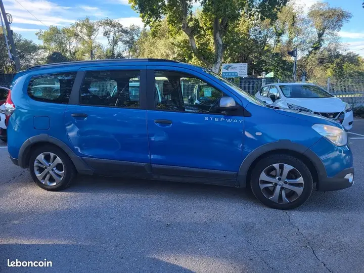 Dacia Lodgy 2015 photo 3