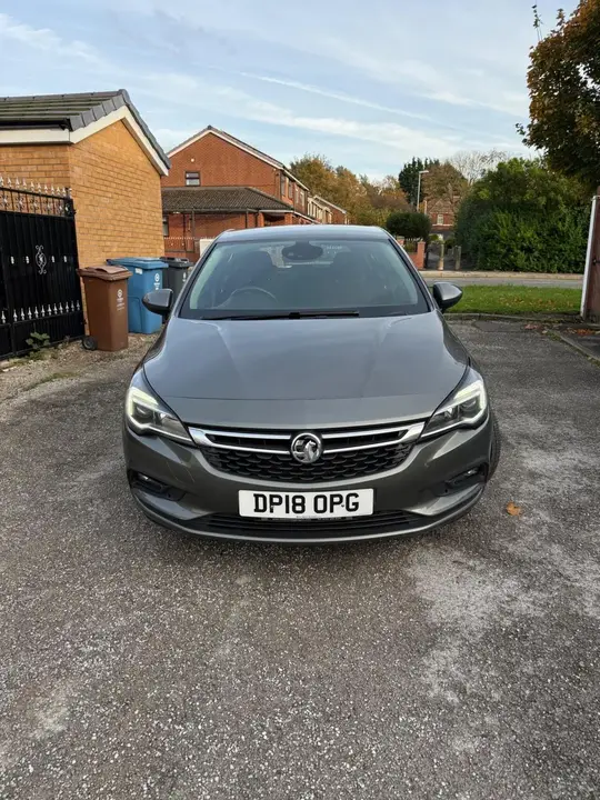 Vauxhall Astra 2018 photo 2