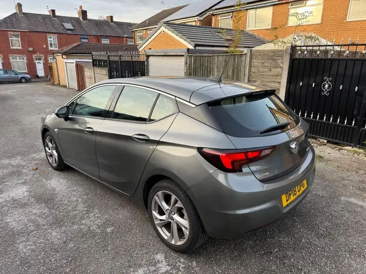 Vauxhall Astra 2018 photo 4