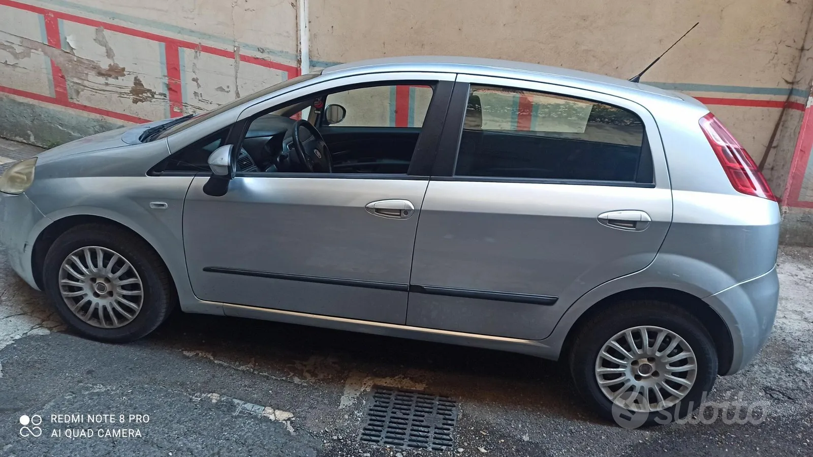 Fiat Grande Punto 2009 photo 2