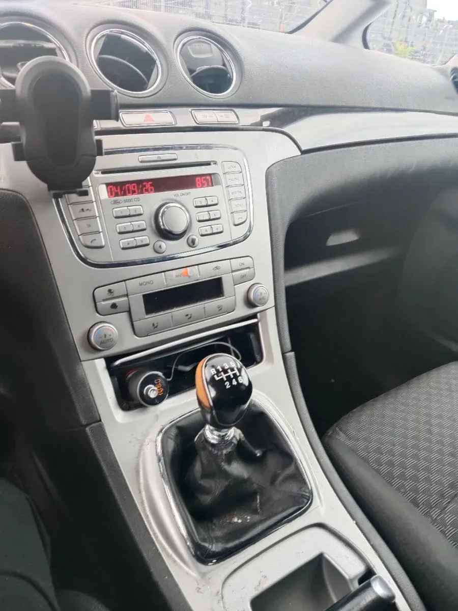 Ford Galaxy 2008 photo 3