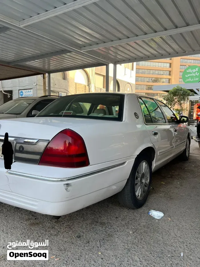 Mercury Grand Marquis 2009 photo 3