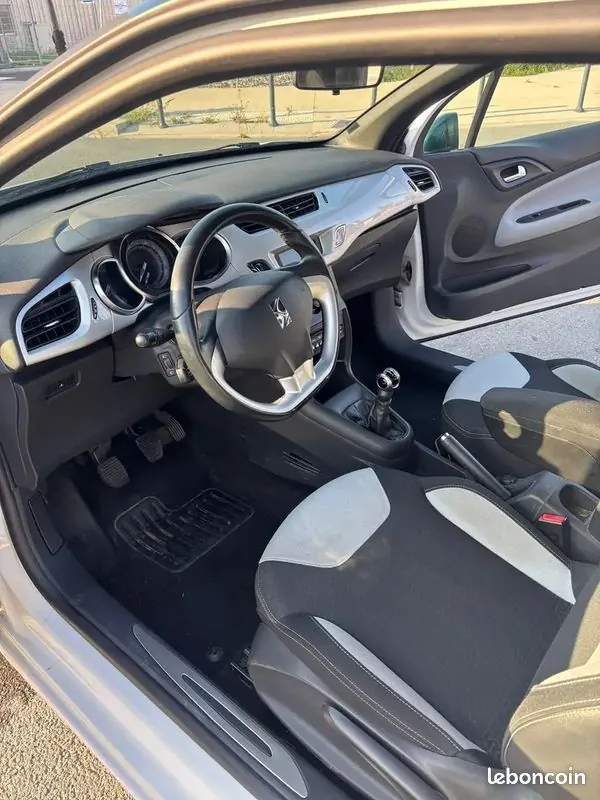 Citroen Ds3 2012 photo 3