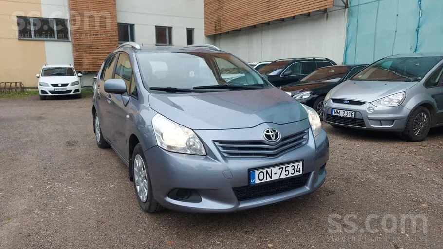 Toyota Verso 2012 photo 3