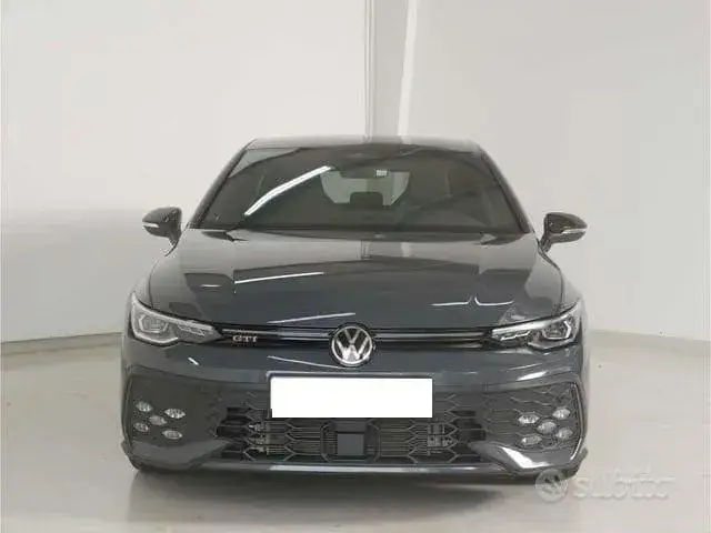 Volkswagen Golf 2025 photo 3
