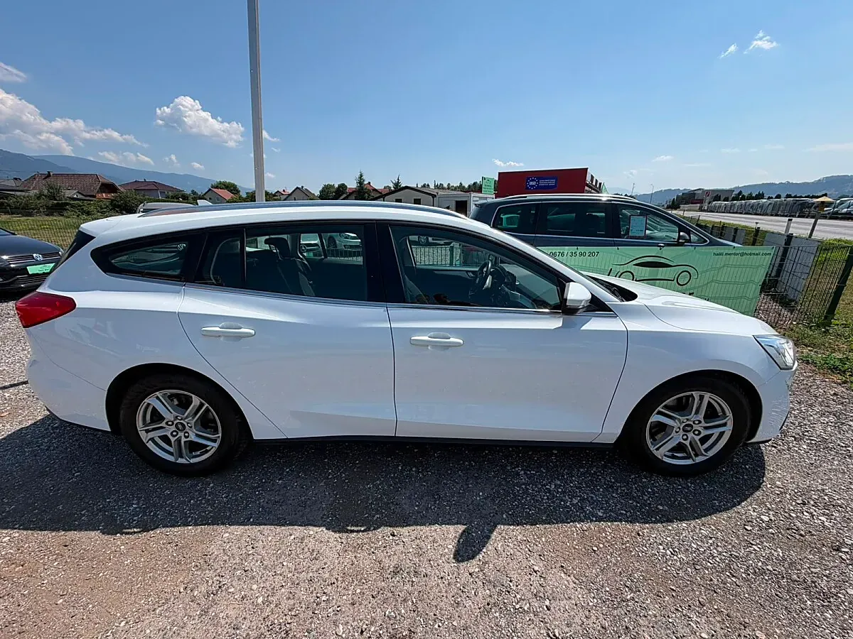 Ford Focus 2019 photo 2