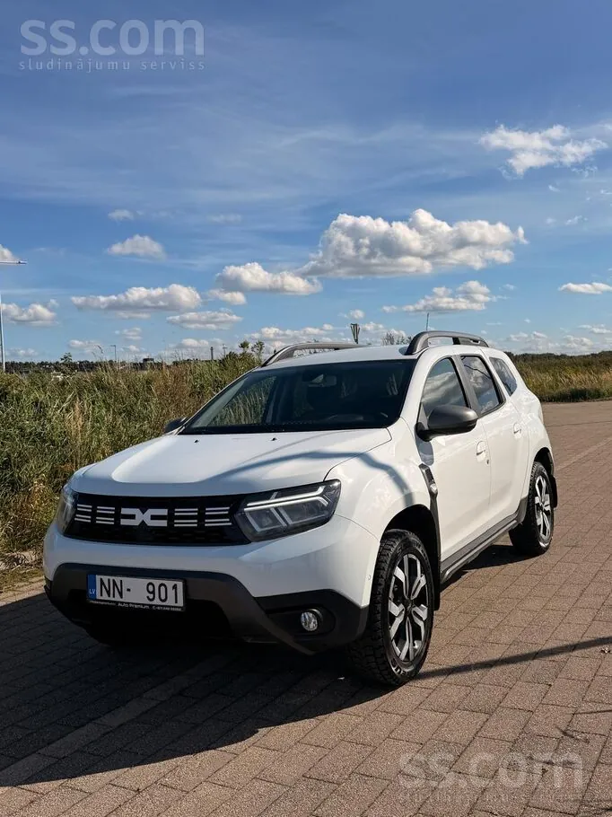 Dacia Duster 2023 photo 2