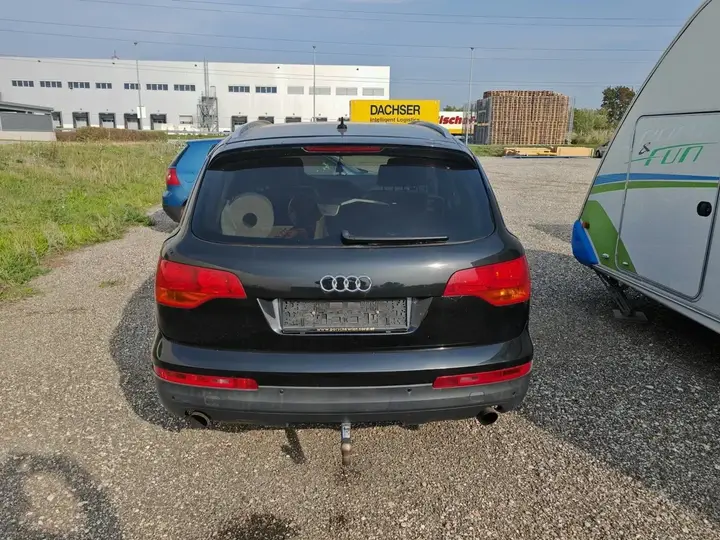 Audi Q7 2006 photo 3