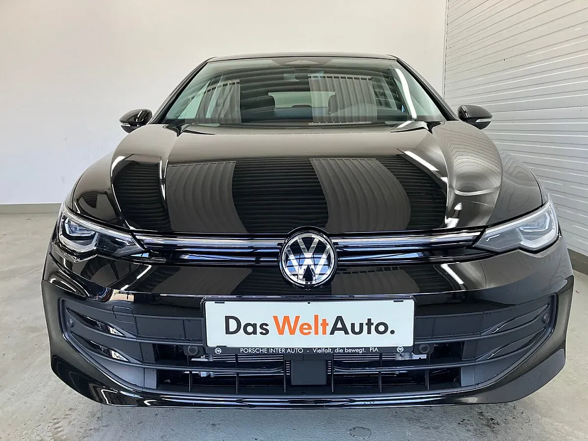 Volkswagen Golf 2026 photo 2