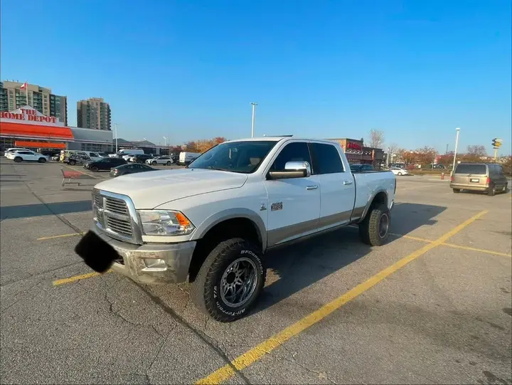 Dodge Ram 2500 2010 photo 2