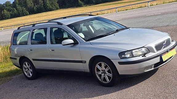 Volvo V70 2004 photo 2