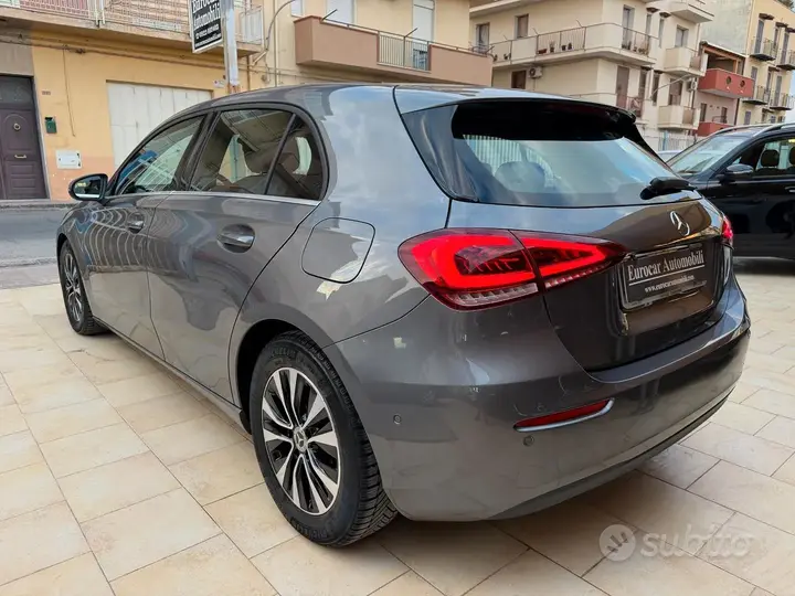 Mercedes-Benz A 180 2022 photo 4
