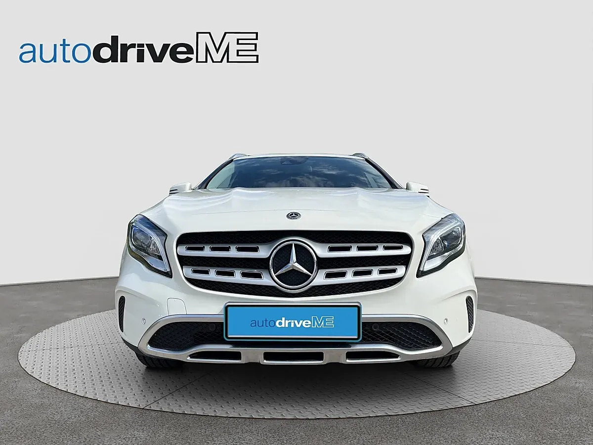 Mercedes-Benz Gla Class 2017 photo 2
