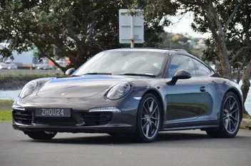 Porsche Carrera 2014 photo 2