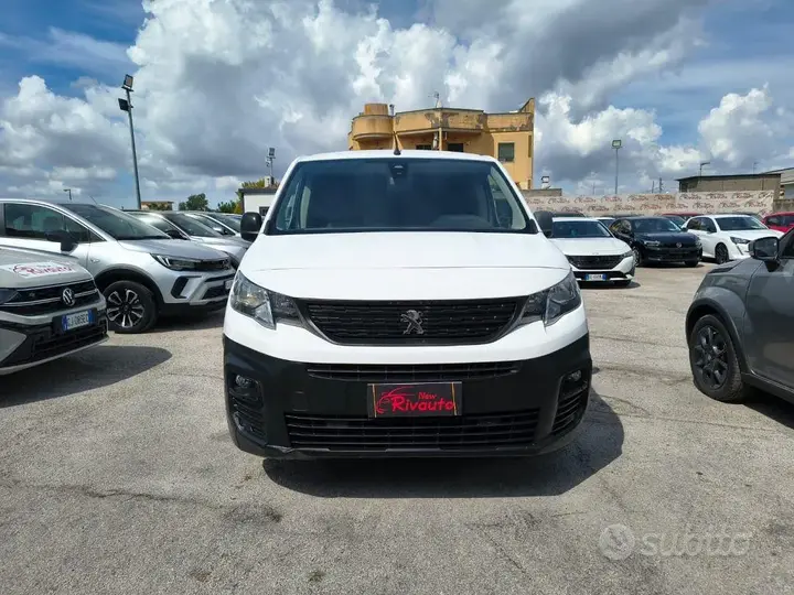 Peugeot Partner 2019 photo 2