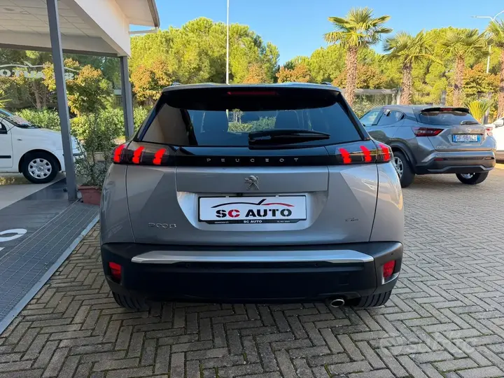 Peugeot 2008 2021 photo 4